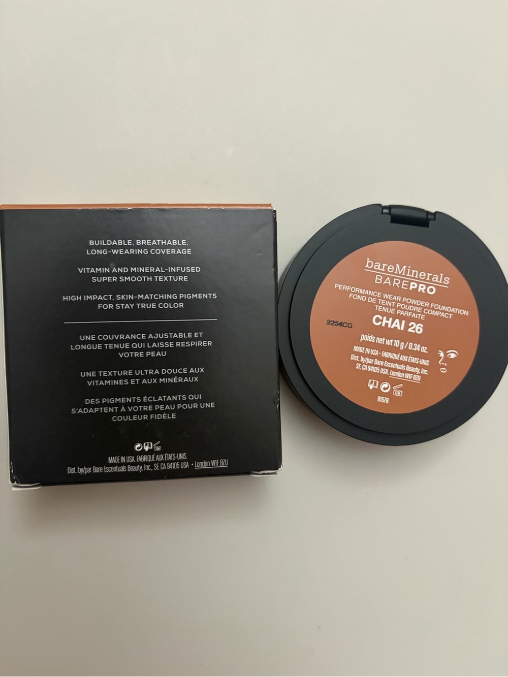 bareMinerals BAREPRO Performance Wear Powder Foundation- CHAI 26 See Notes